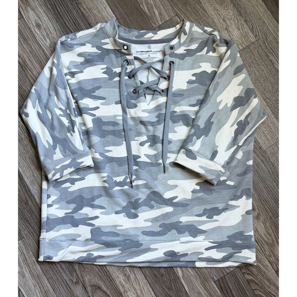 The Sweatshirt Project Gray Camo Lace-Up Pullover Top Size Small